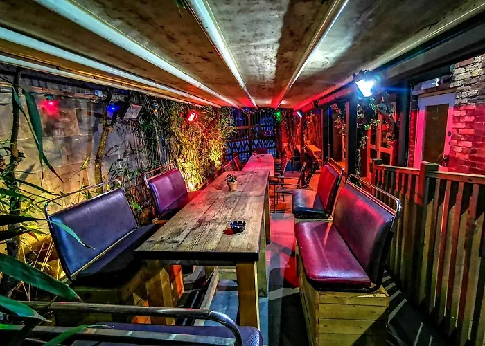 Ox Hotel, Bar, & Grill